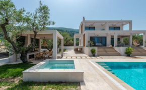Delight Luxury Villa - Contemporary Elegance & Tranquility, by ZanteWize